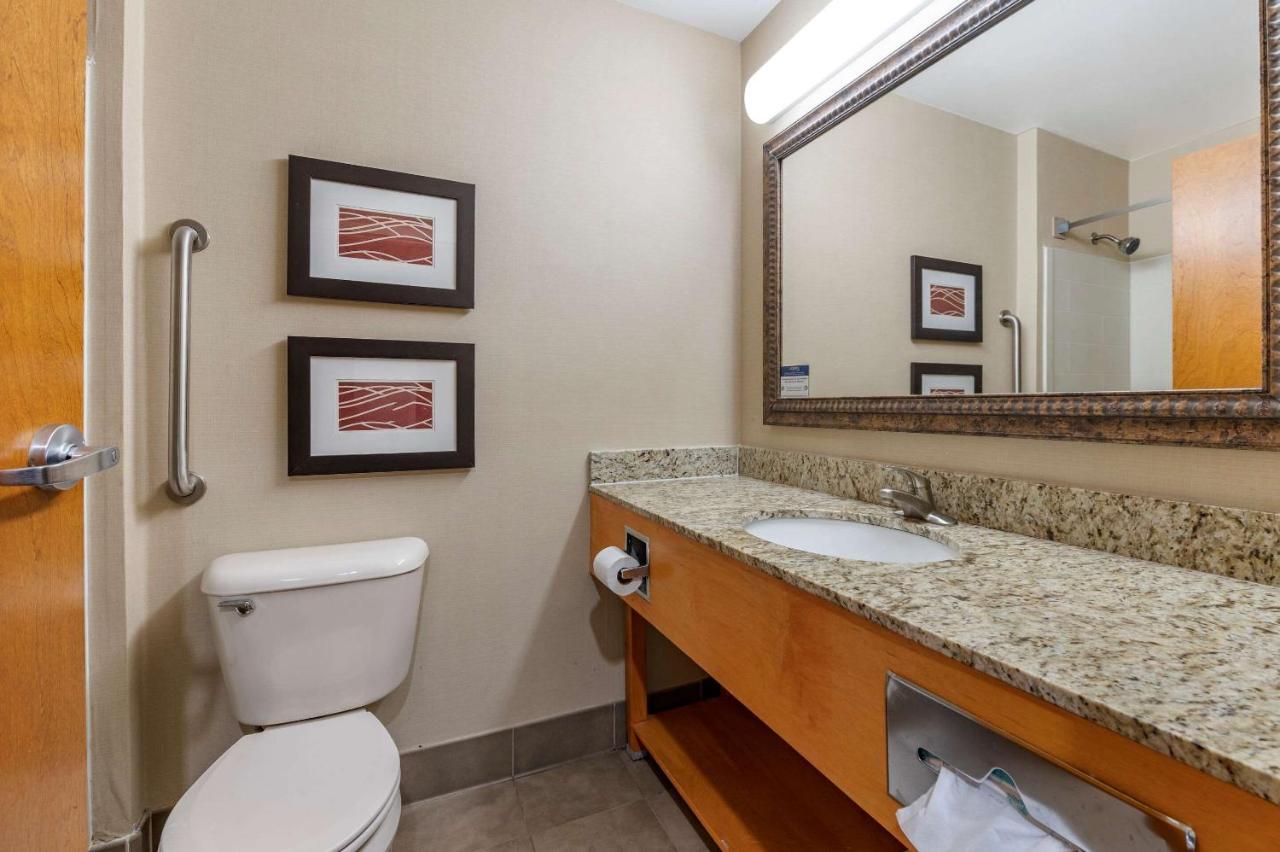 Comfort Inn Louisville-Jefferson County Extérieur photo