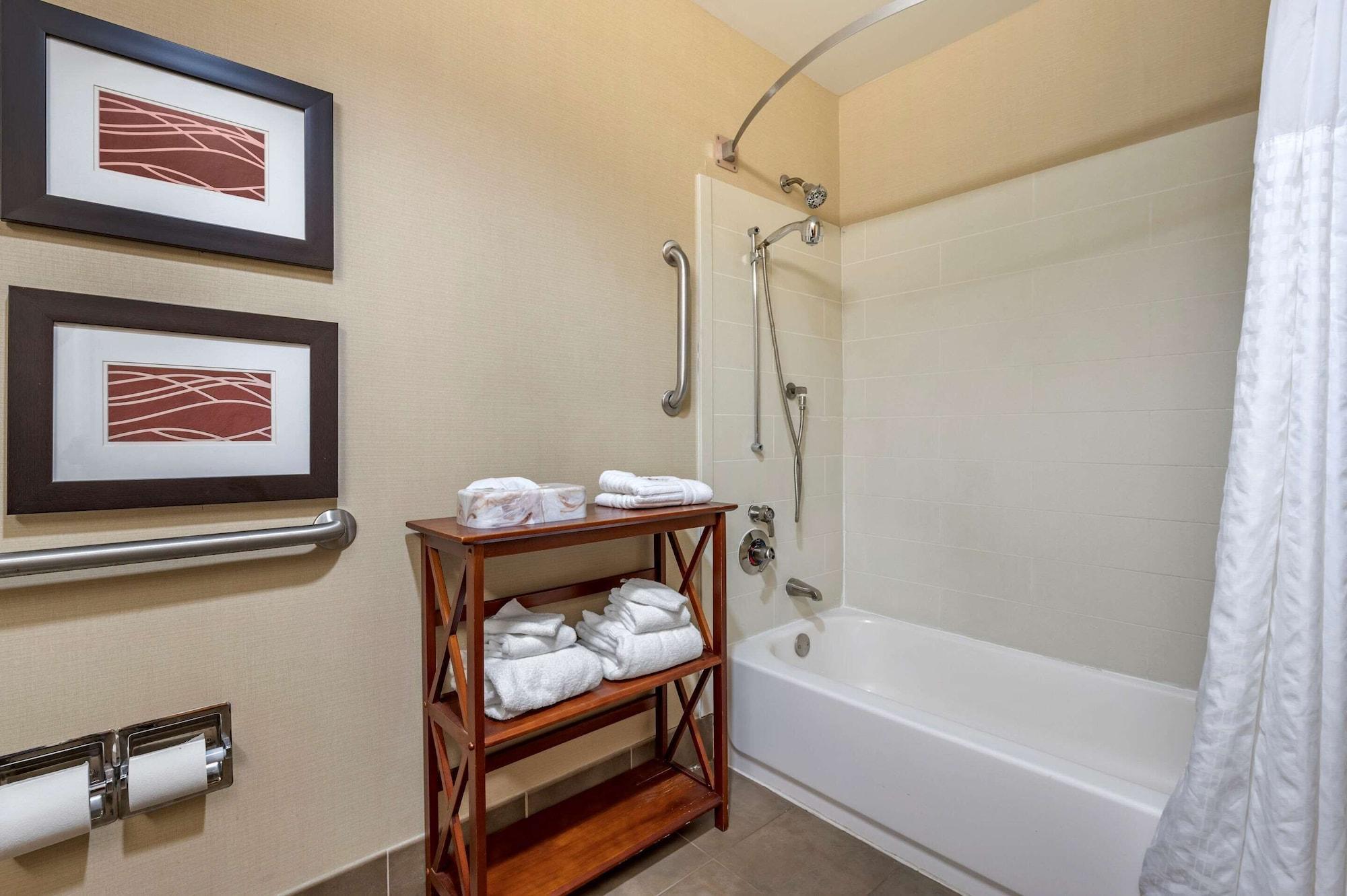Comfort Inn Louisville-Jefferson County Extérieur photo