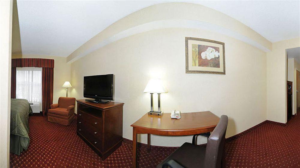 Comfort Inn Louisville-Jefferson County Restaurant photo